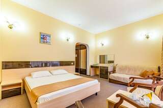Гостиница Ива Дивноморское Первой категории с двуспальной кроватью-3